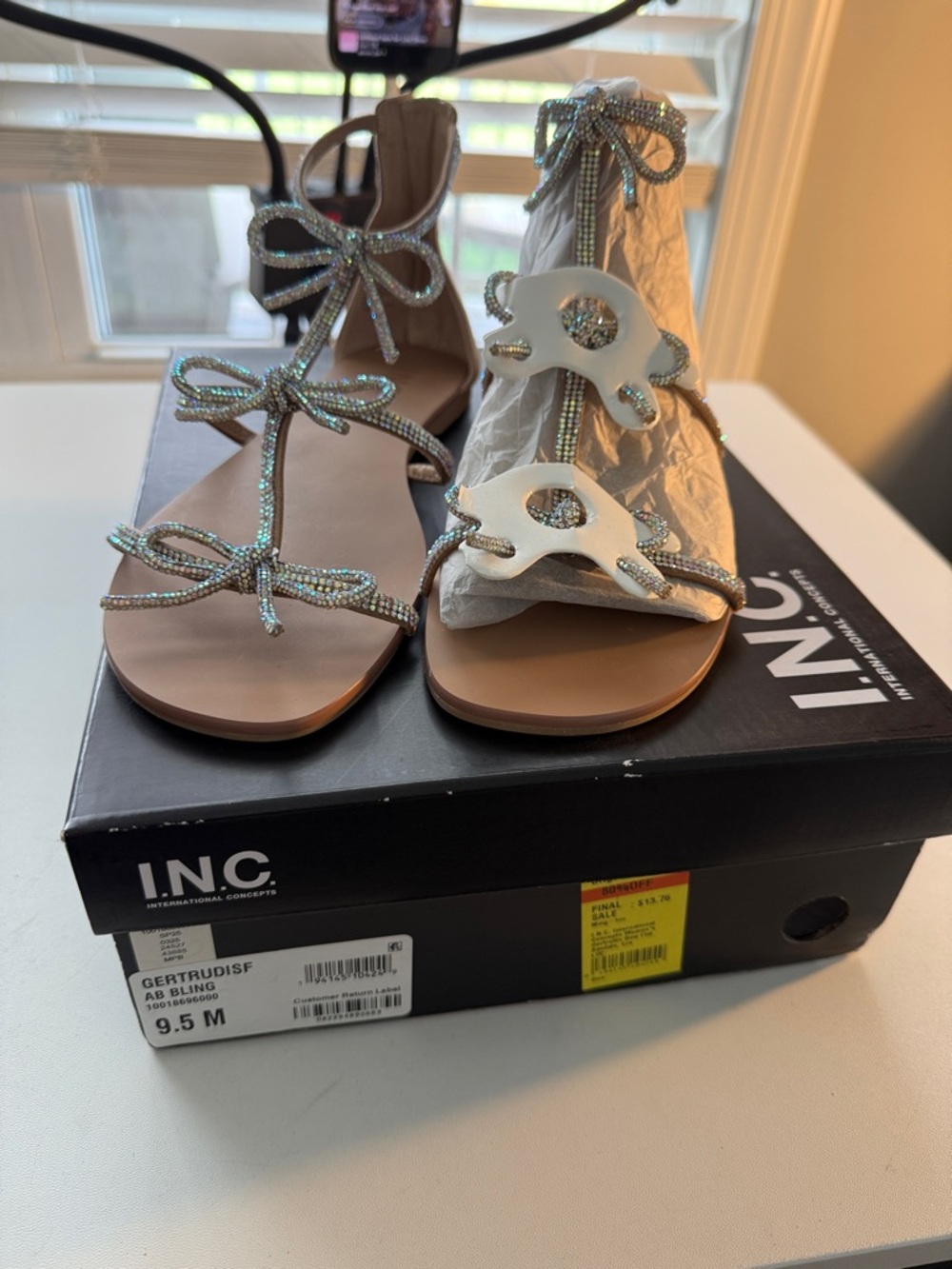 INC International Concepts Women's Sandals - Silver and Cream 8.5 9.5